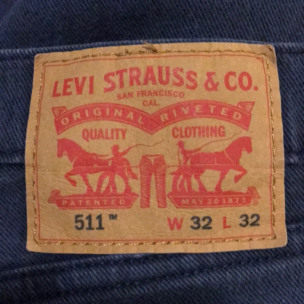 Levi’s 511 32X32 but fits more like 32x30